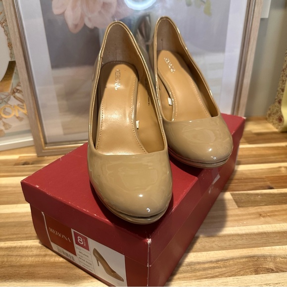 Merona heels, Vegan patent leather, Melanie style in beige/nude color, size 8.5 - Picture 2 of 16